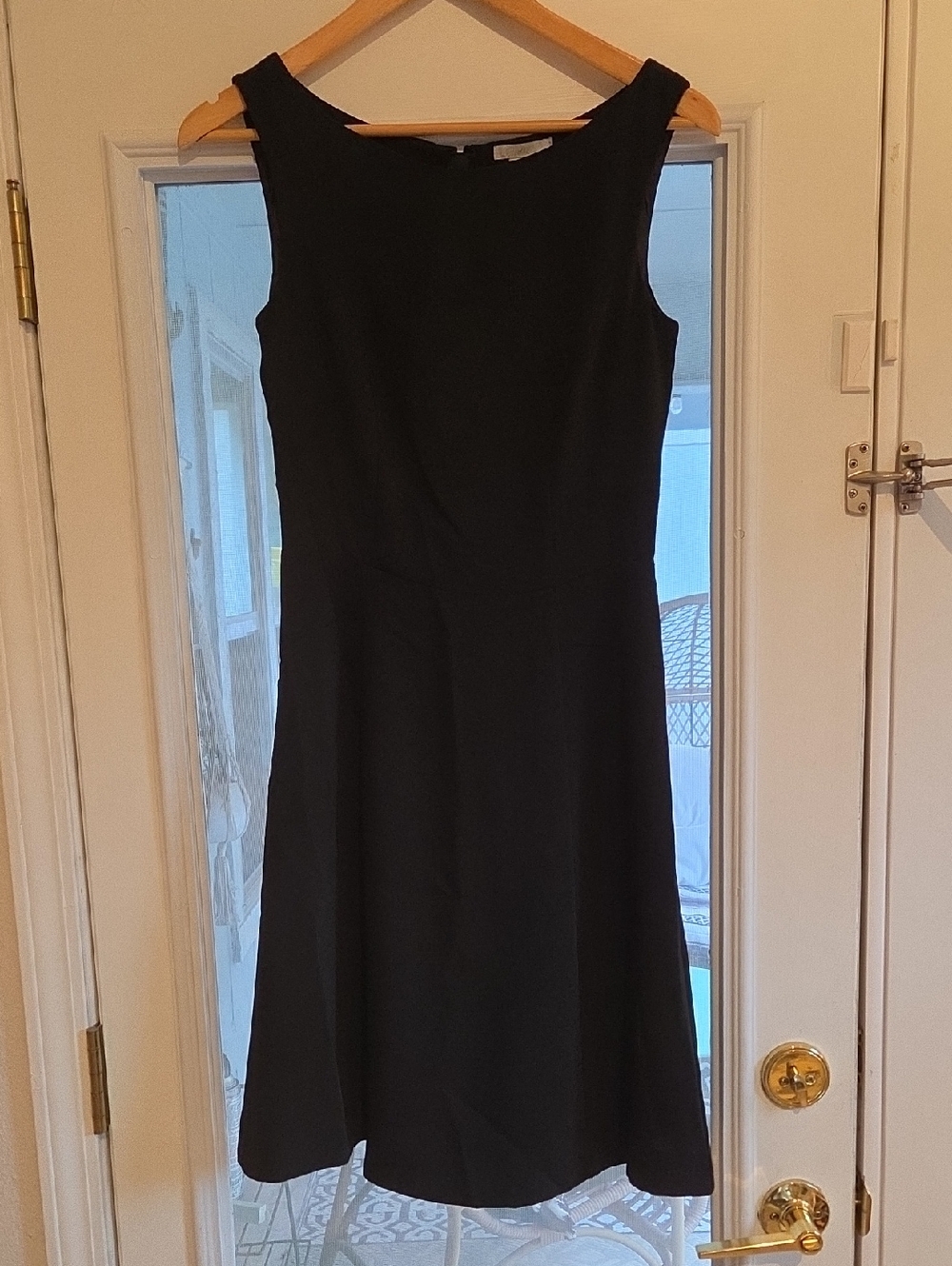 H&M Black Slimming And Sleeveless A-Line Midi Dress